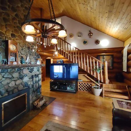 Union Bay Log Home Екстер'єр фото