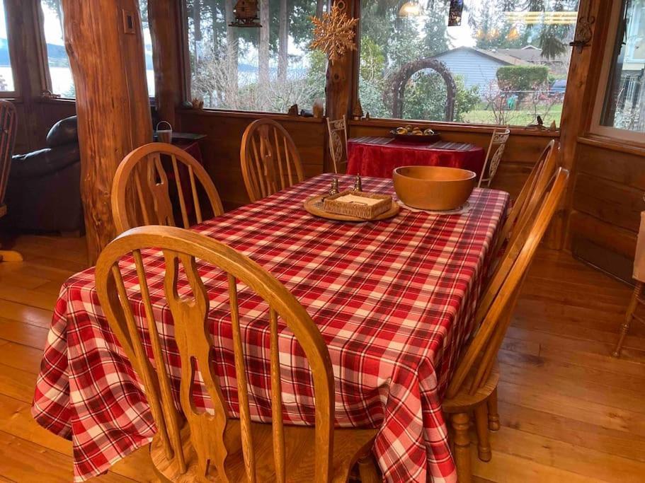Union Bay Log Home Екстер'єр фото