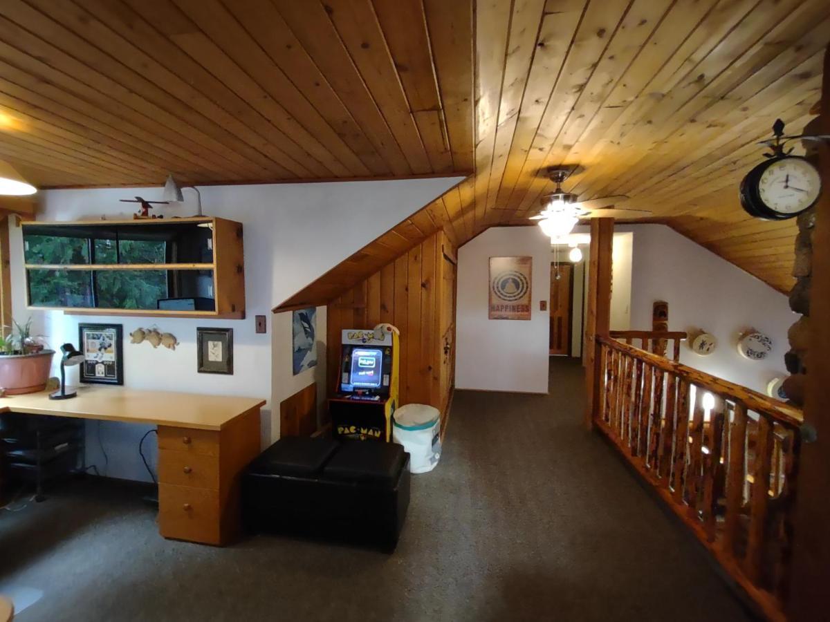Union Bay Log Home Екстер'єр фото
