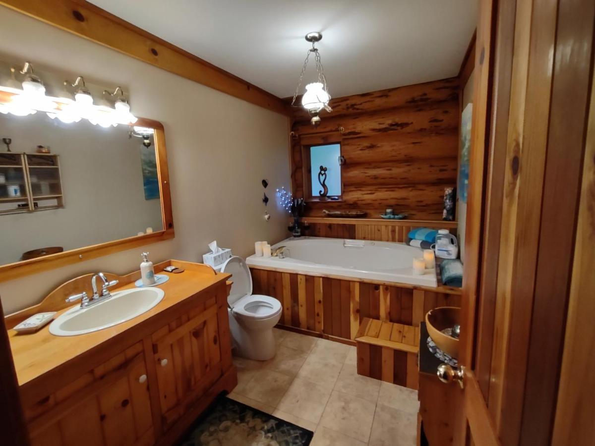 Union Bay Log Home Екстер'єр фото