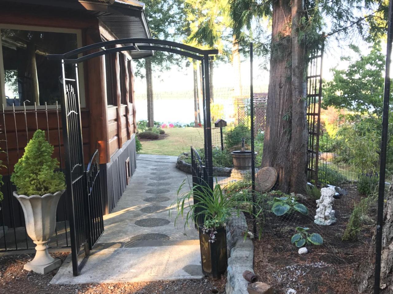 Union Bay Log Home Екстер'єр фото